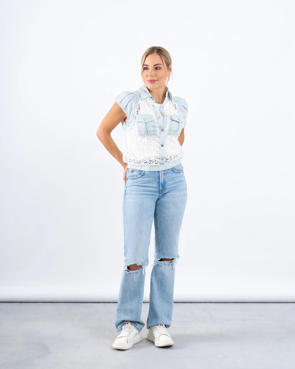 Lace Striped Buttoned Vest - Venti