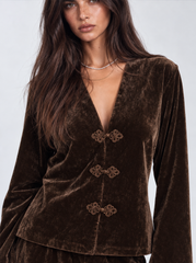 Women velvet chines detail