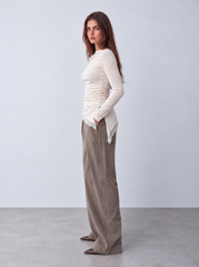Women drapped lace trim