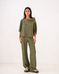 Women loose asymetric top