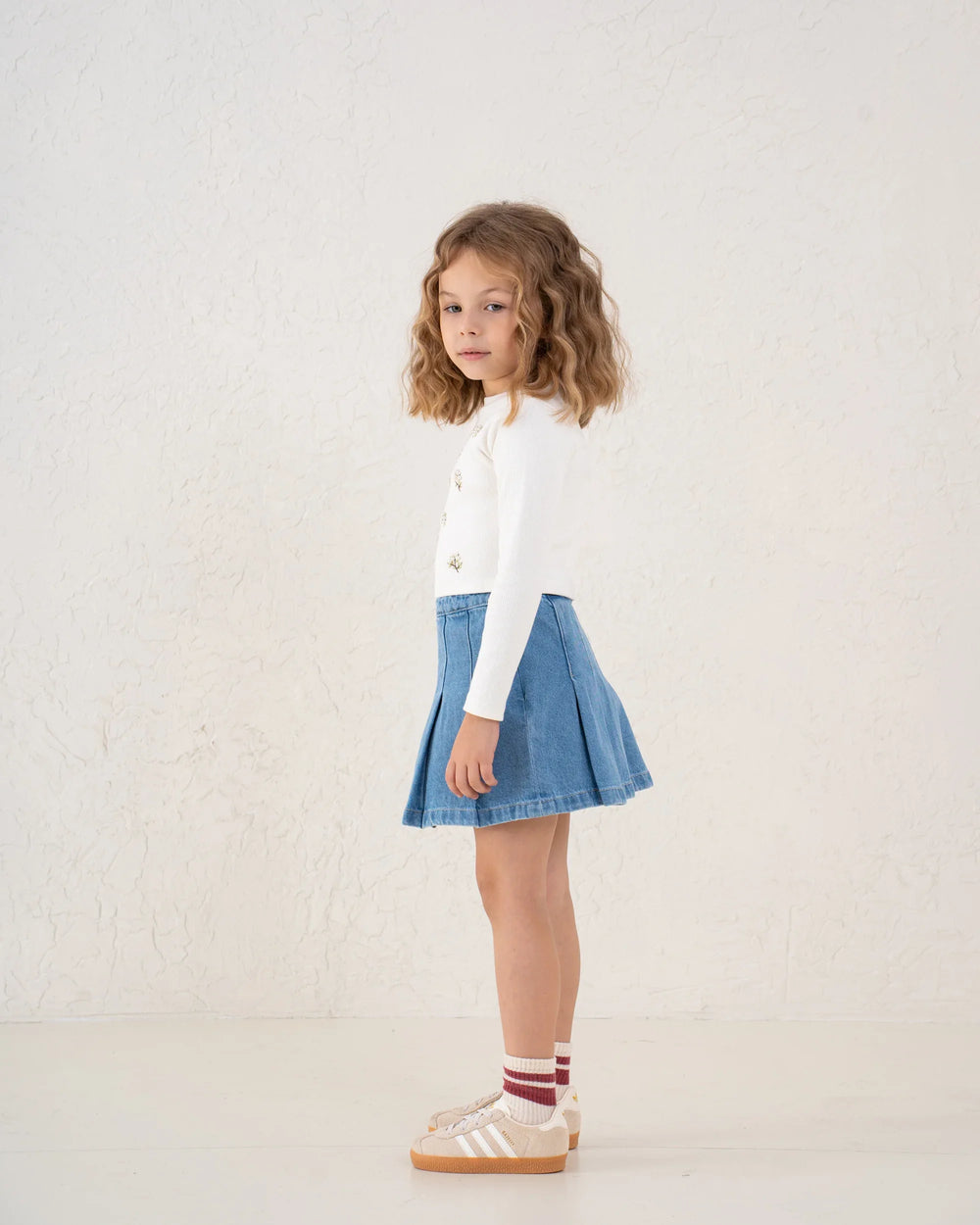 Embroidered Floral Ribbed Top - Venti