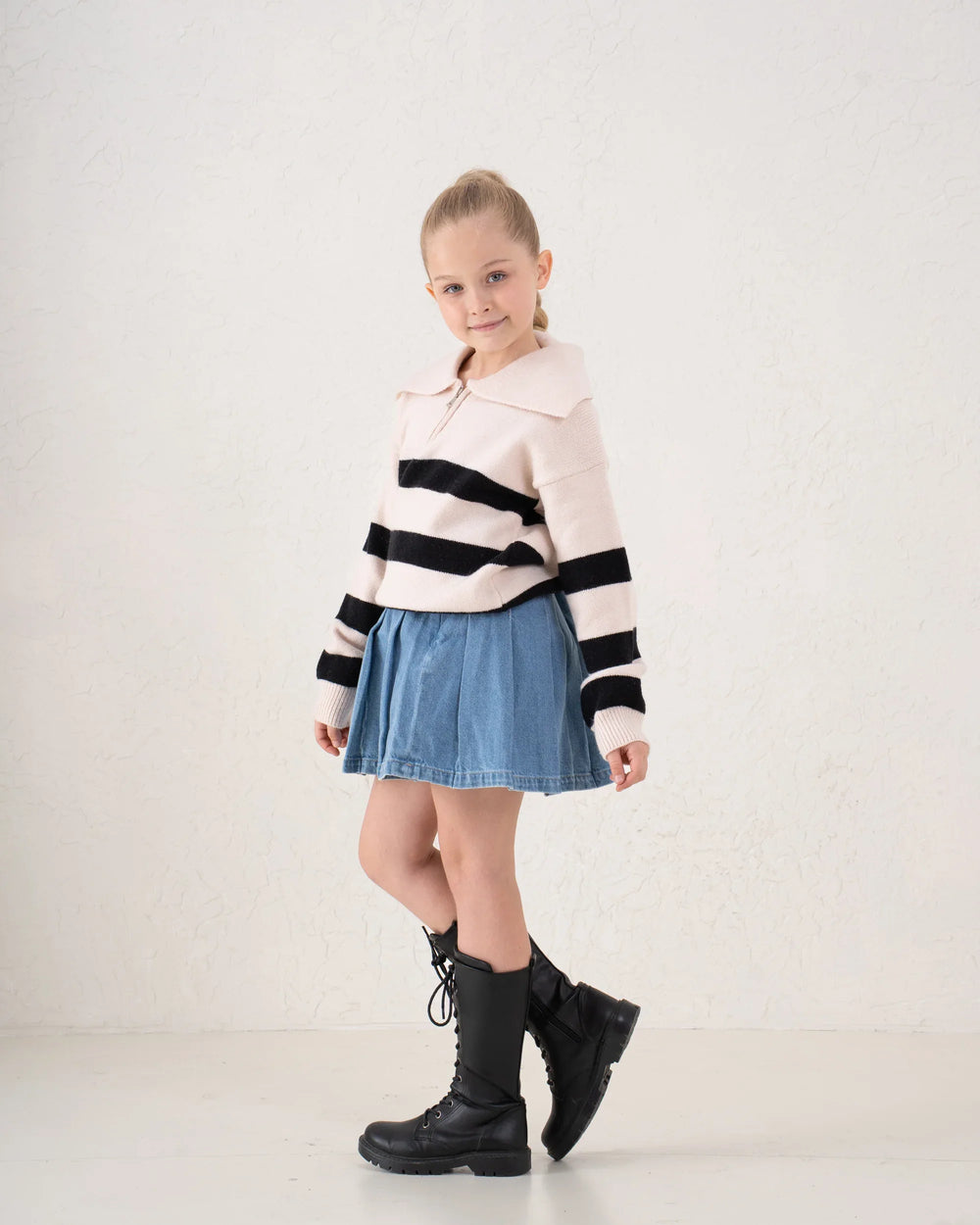 Striped Collar Knit Sweater - Venti