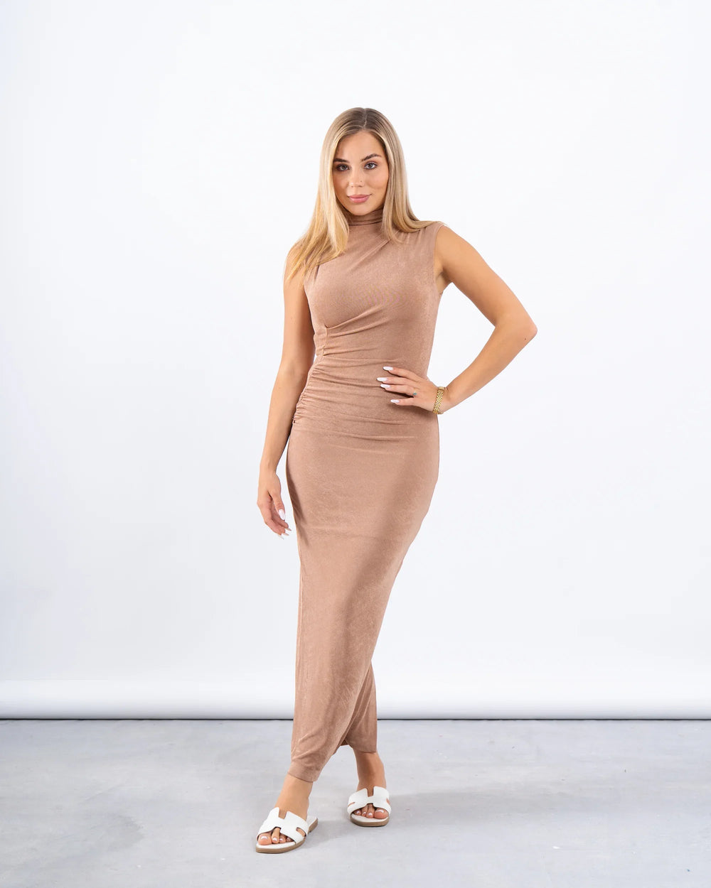 Sleeveless Maxi Dress With Ruched Detail - Venti