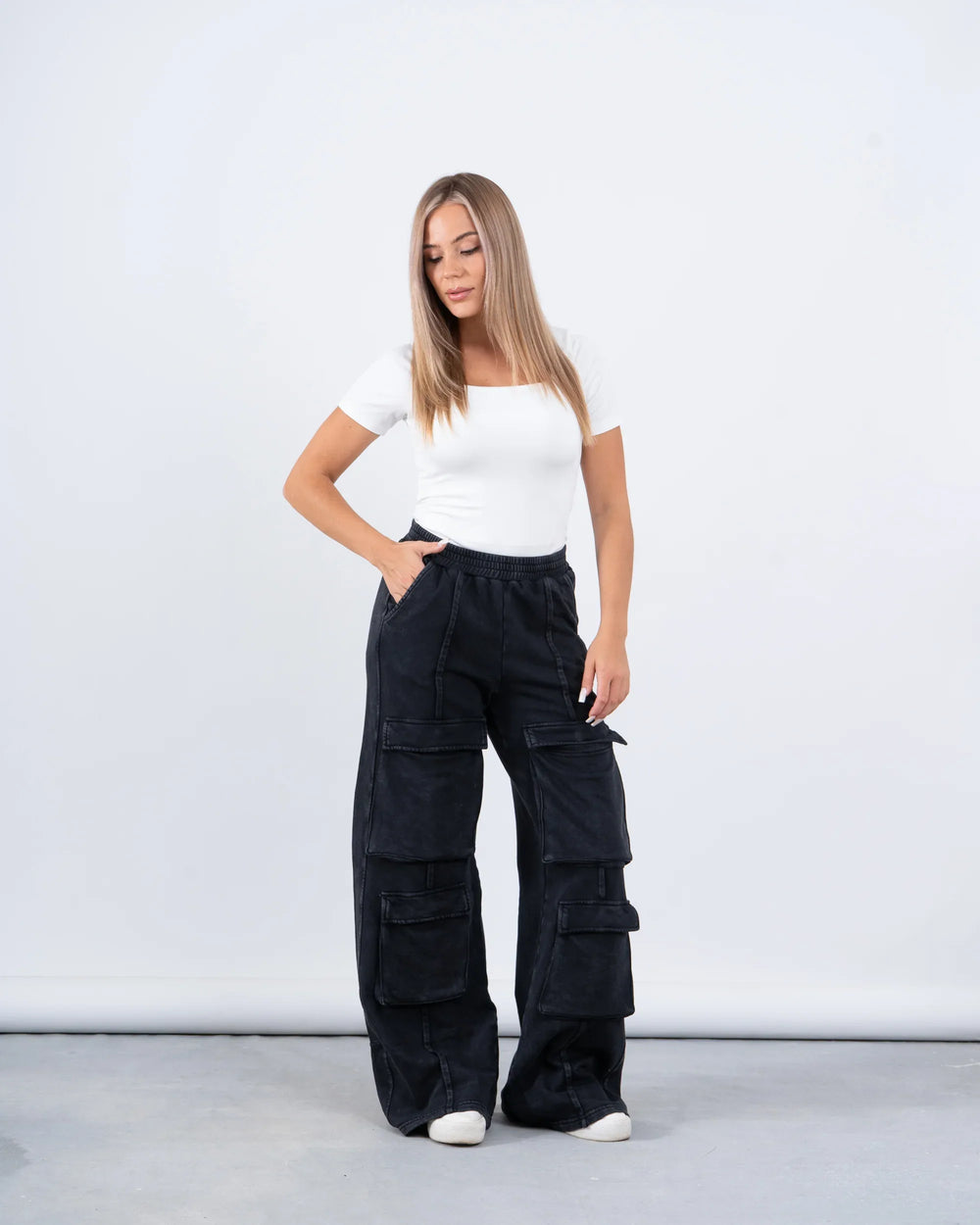 Oversized Cargo Pocket Sweatpants - Venti