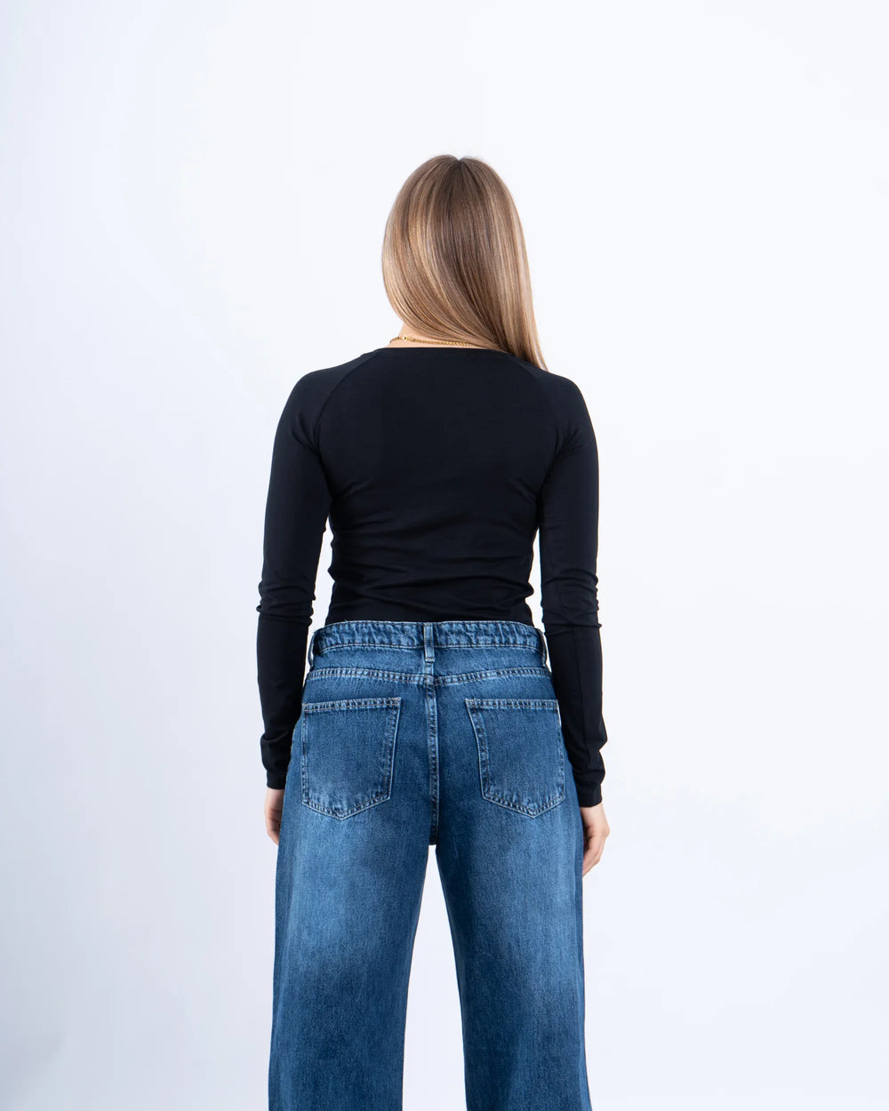 V-Neck Cotton Long-Sleeve Basic Top - Venti