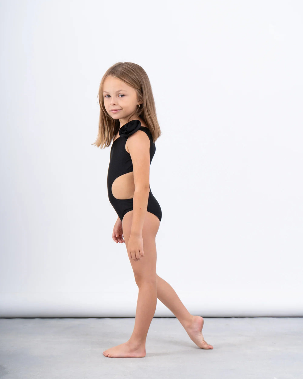 One-Shoulder Swimsuit With Flower Detail - Venti