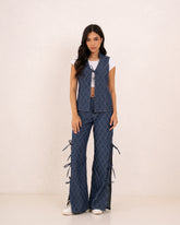 Women textured denim tieup