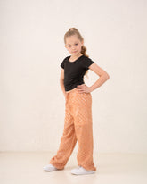 Girl textured pants