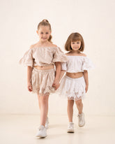Girl embroidery crop top