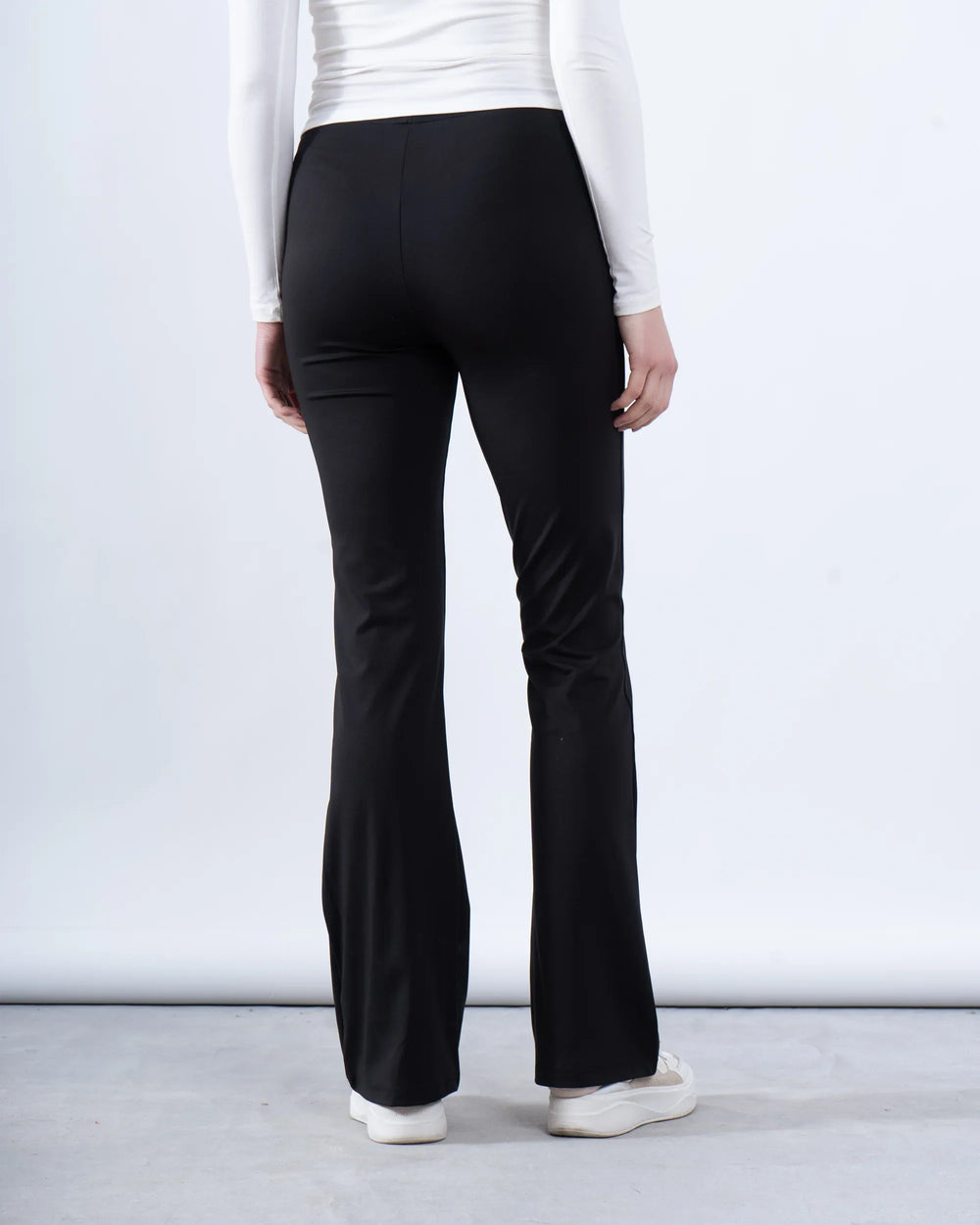 Sculpting Flare Leggings - Venti