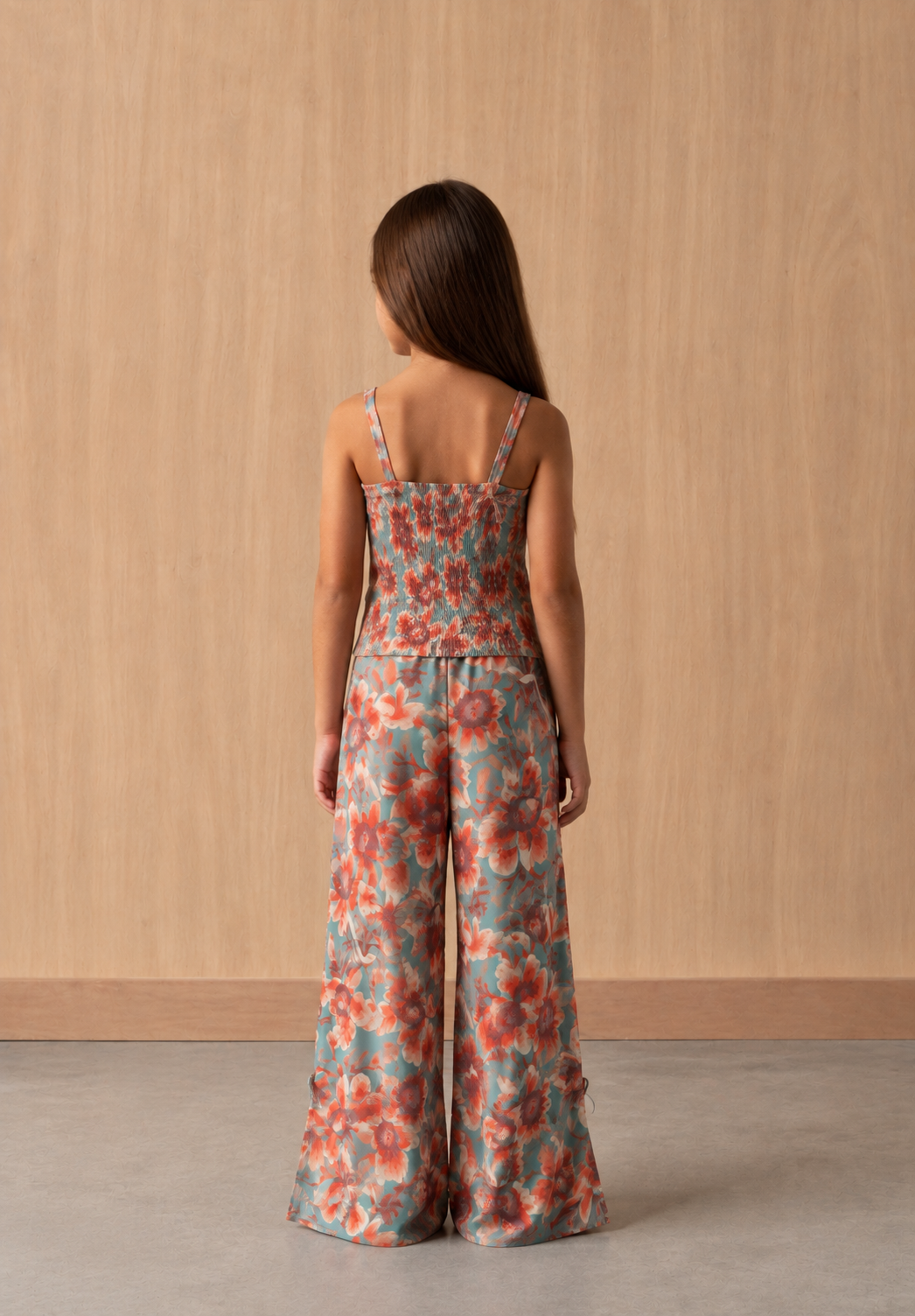 Girl pants with folded leg
