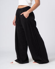 Pleated Side Pants