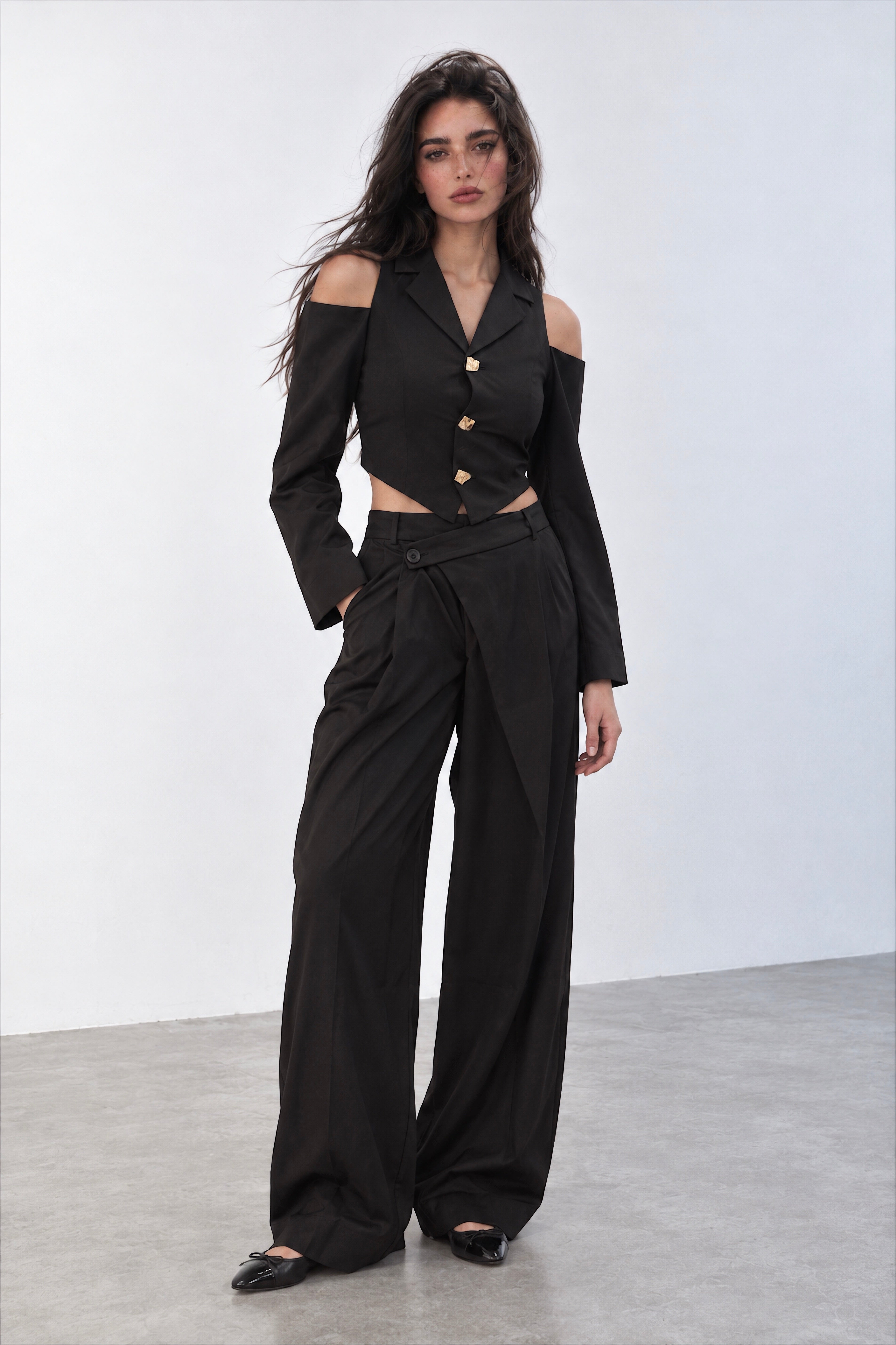 Women structured open