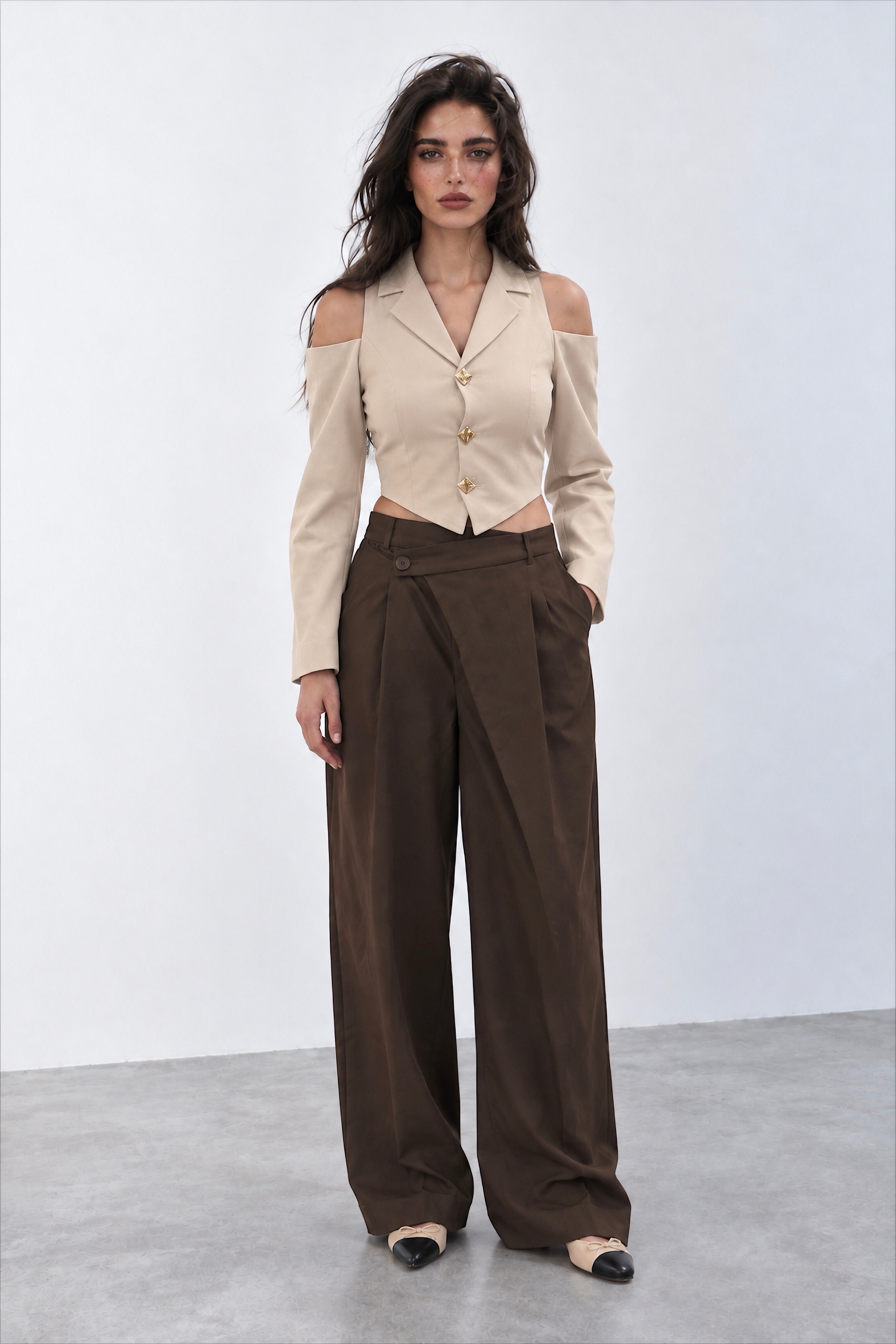 Women structured open