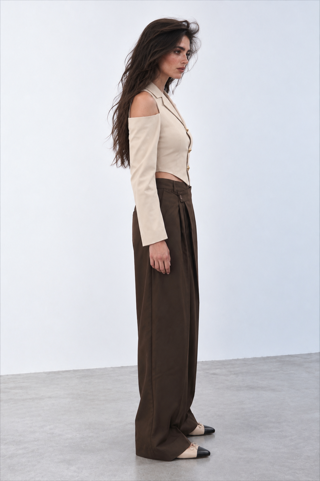 Women structured open