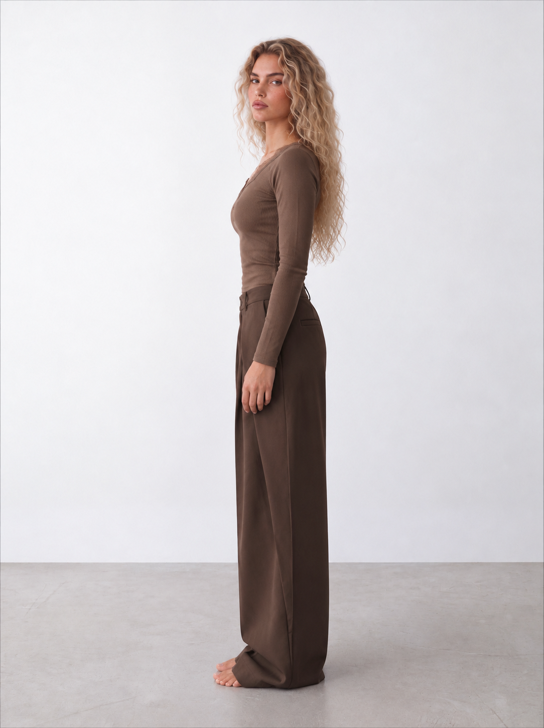 Women lace trims v neck top