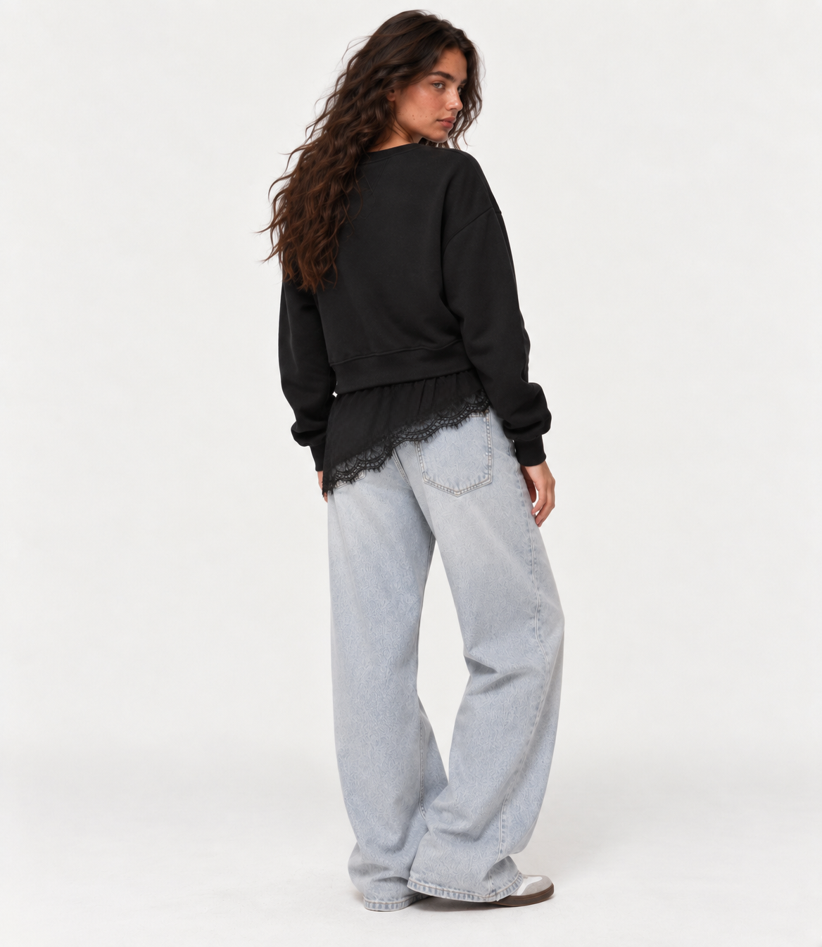 Teens sweatshirt with lace