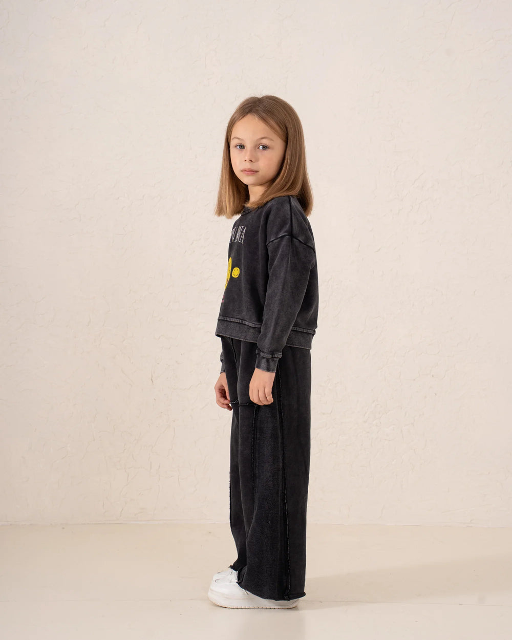 Acid Wash Graphic Sweatshirt - Venti