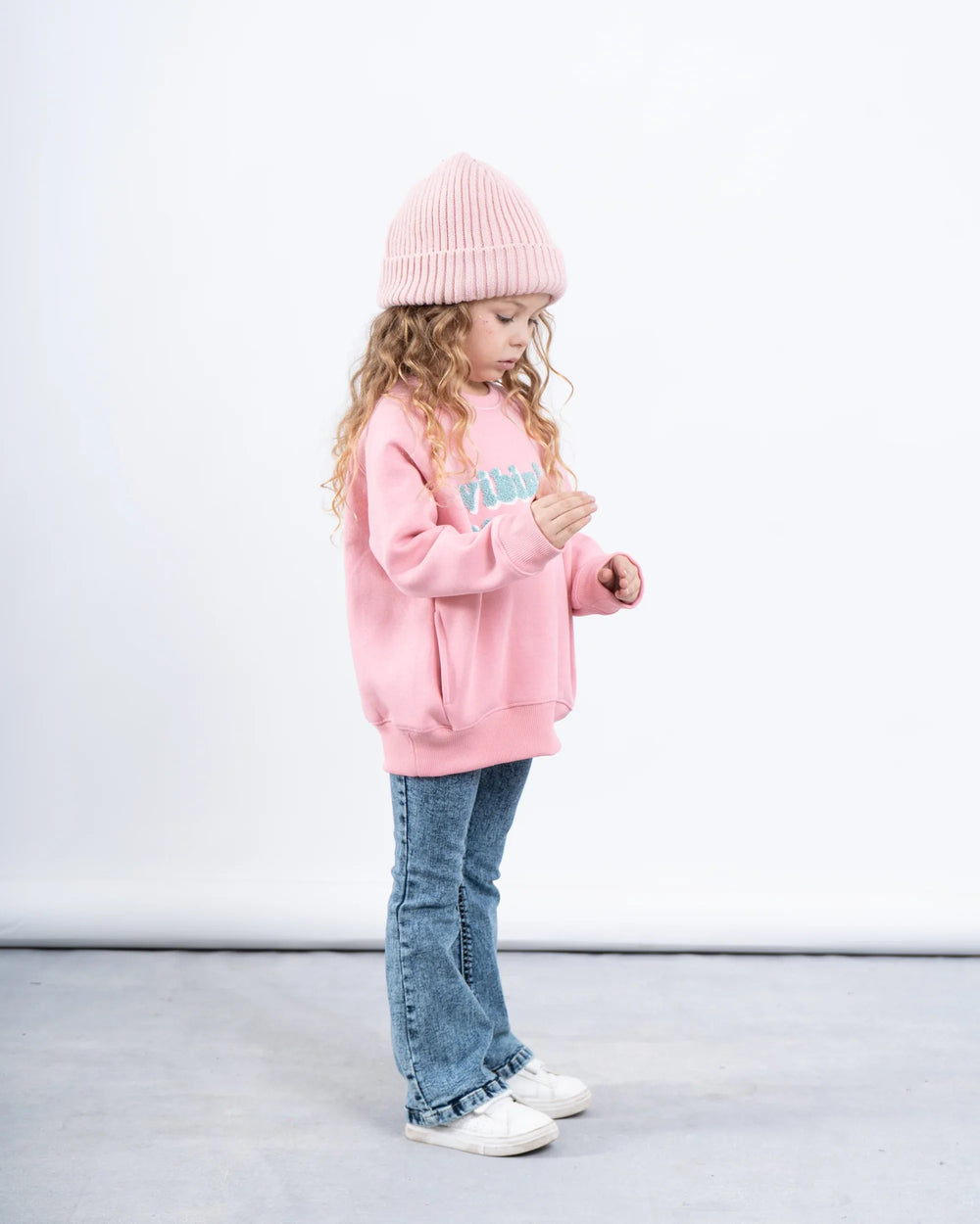 “Vibin’ & Thrivin’” Fleece-Lined Sweatshirt - Venti