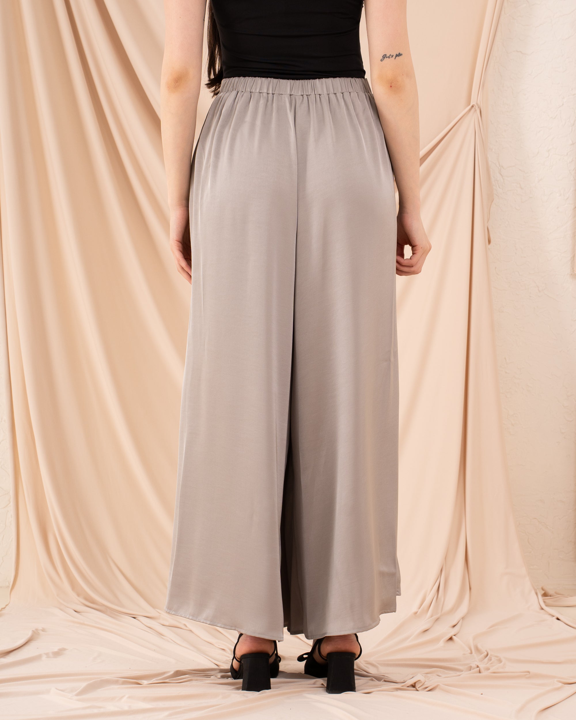 Women Flowy Pleats Pants