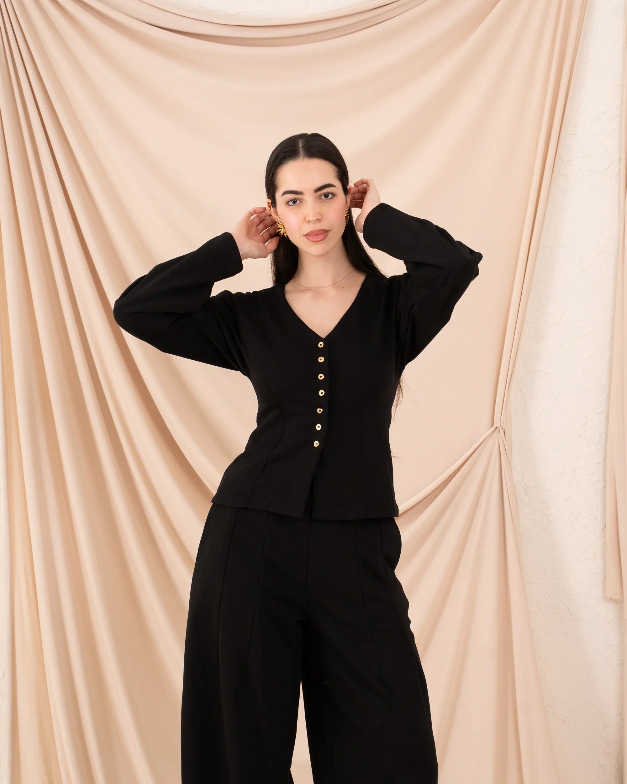Women Fitted Buttoned Top - Venti