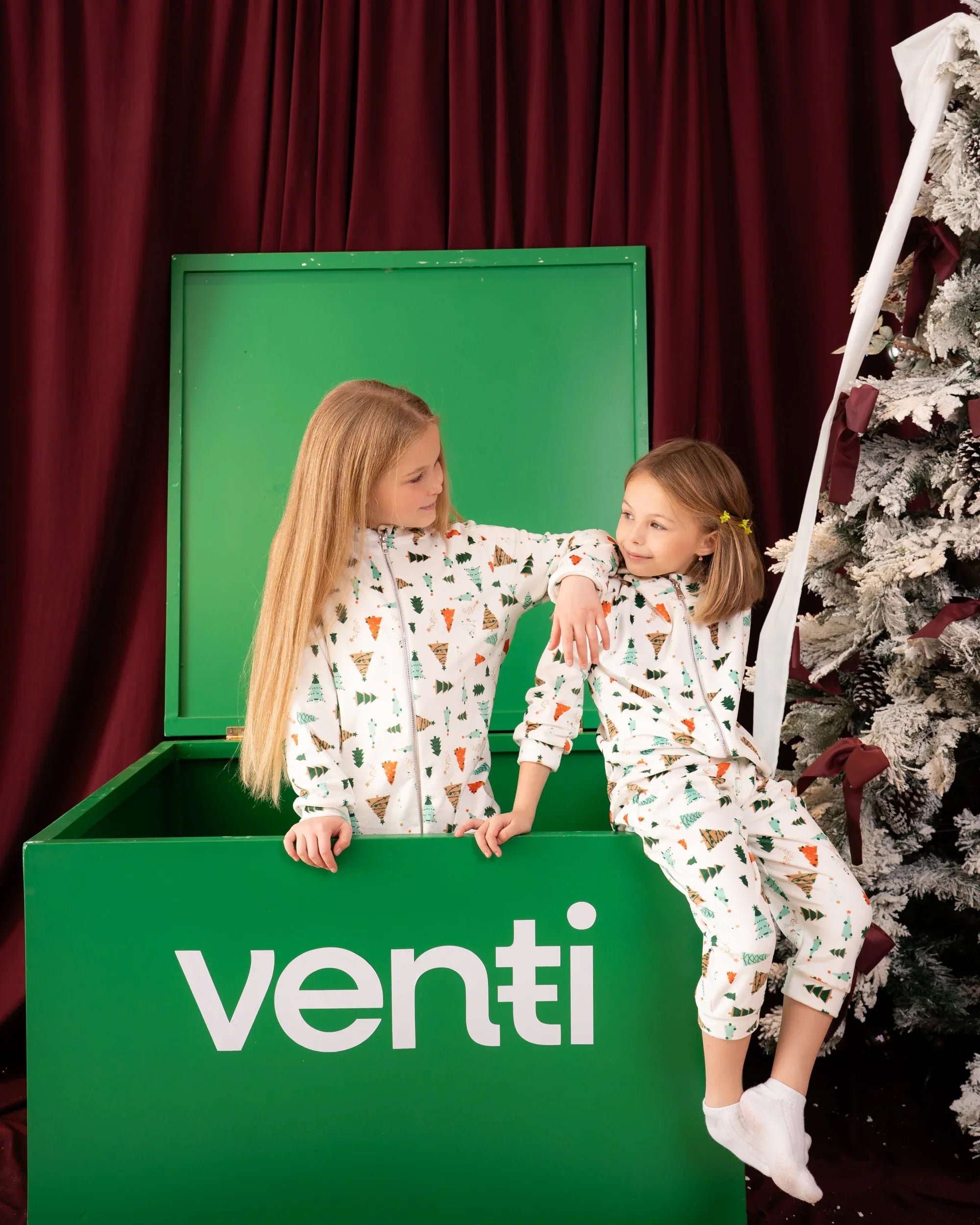 X-Mas Trees Printed Fleece Onesie - Venti