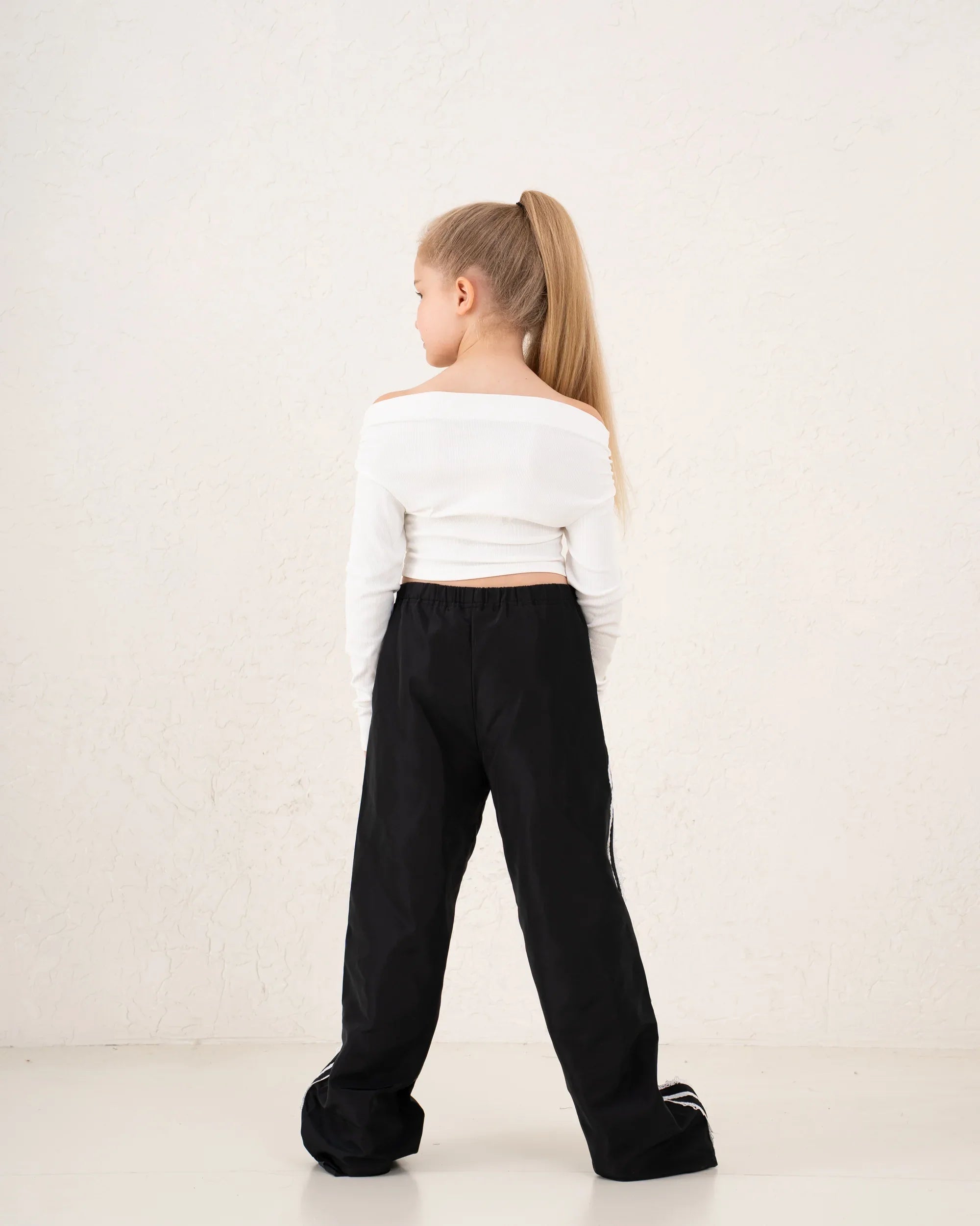 Waterproof Lace Detail Wide-Leg Pants - Venti