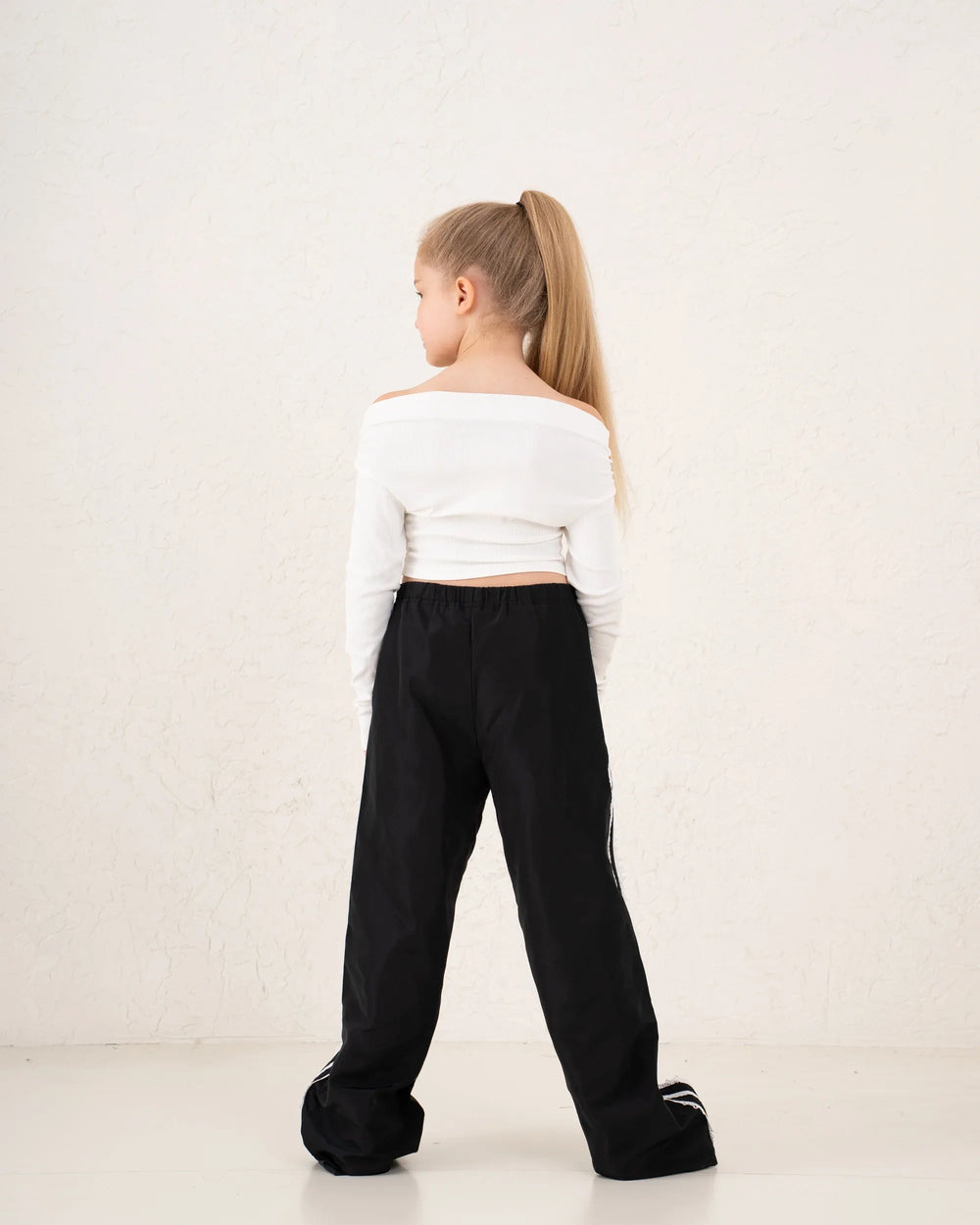 Waterproof Lace Detail Wide-Leg Pants - Venti