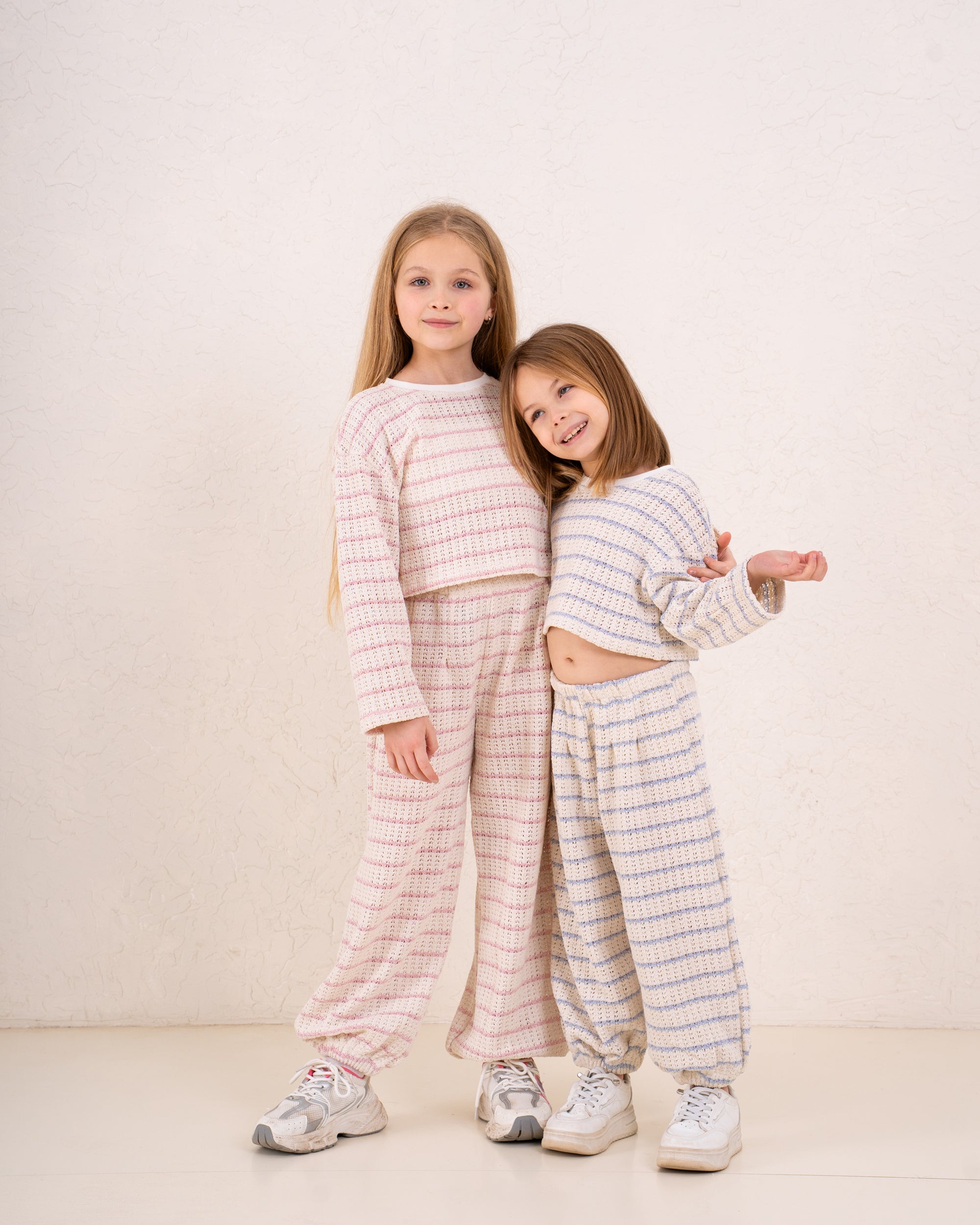 Girl knitted striped pullover