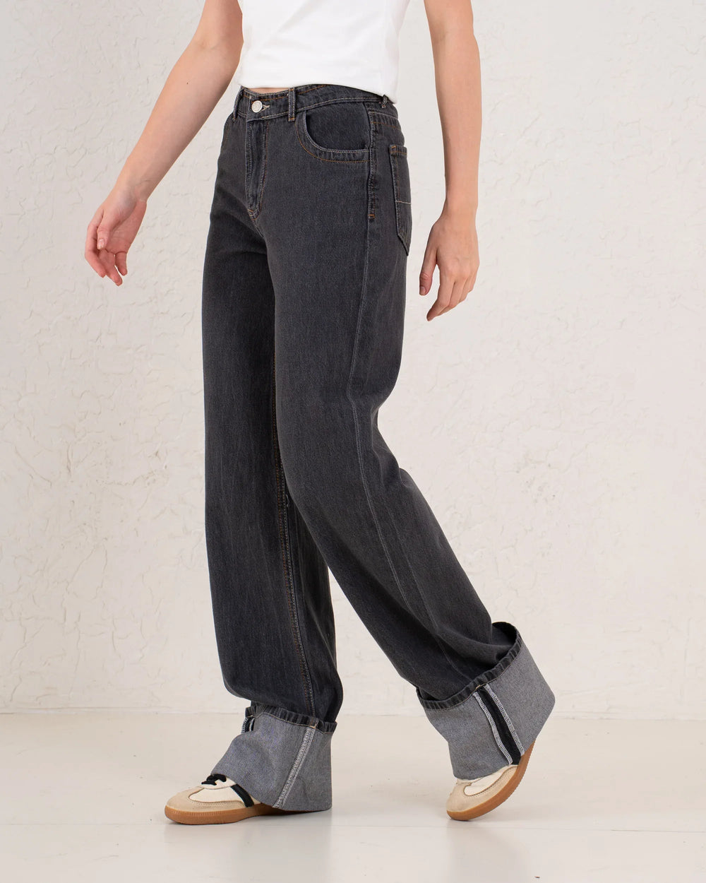 Folded Two-Tone Wide Leg Denim - Venti