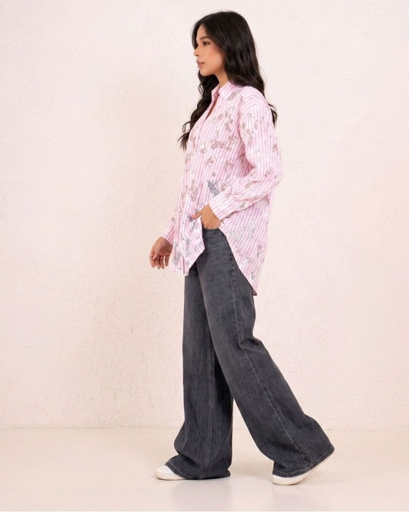 Women unfinished denim