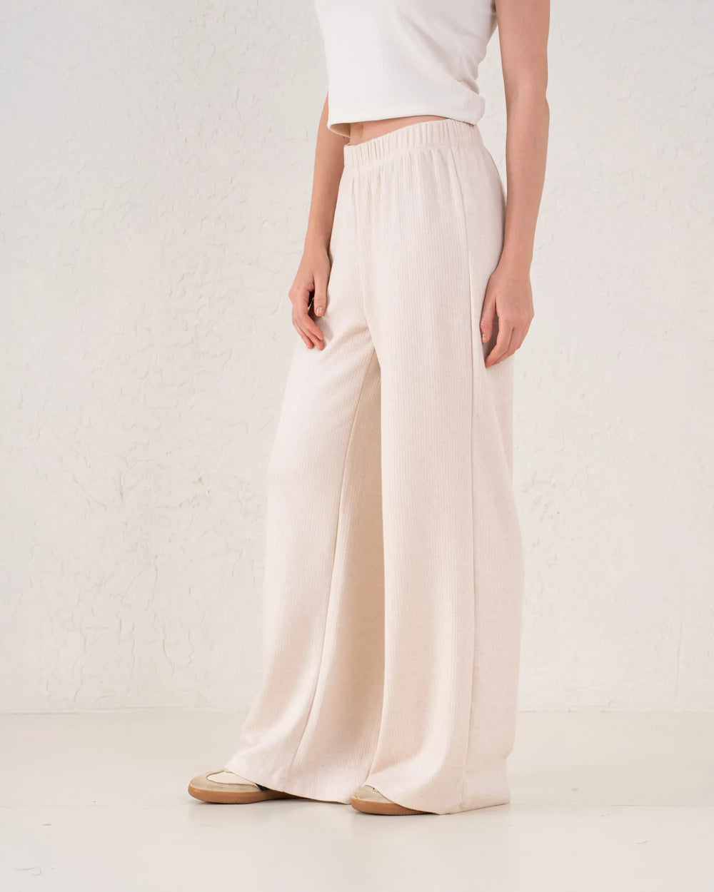 Soft Ribbed Wide-Leg Pants - Venti