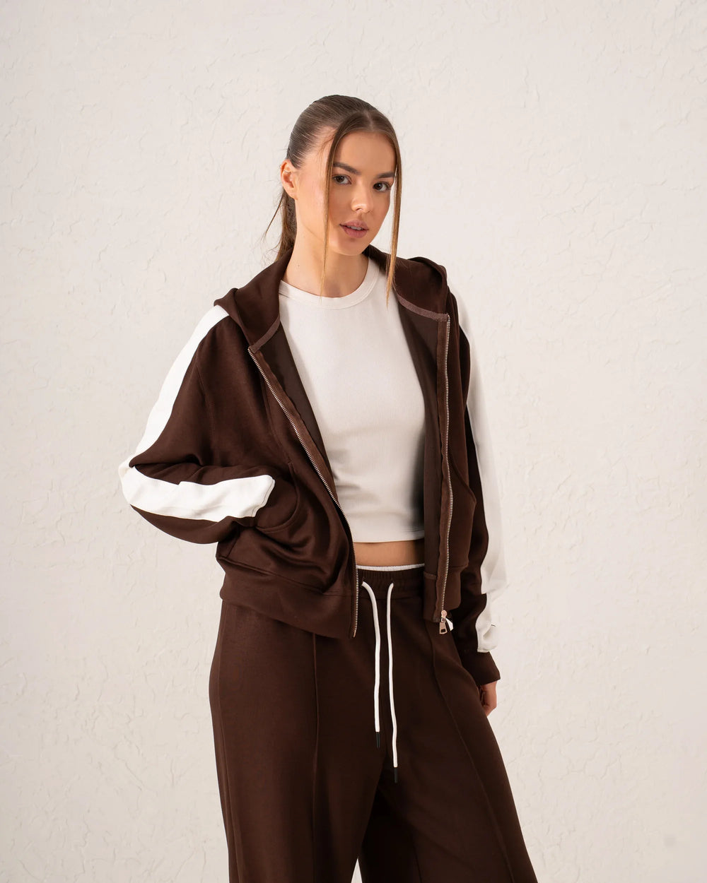 Contrast-Stripe Cropped Zip Hoodie - Venti