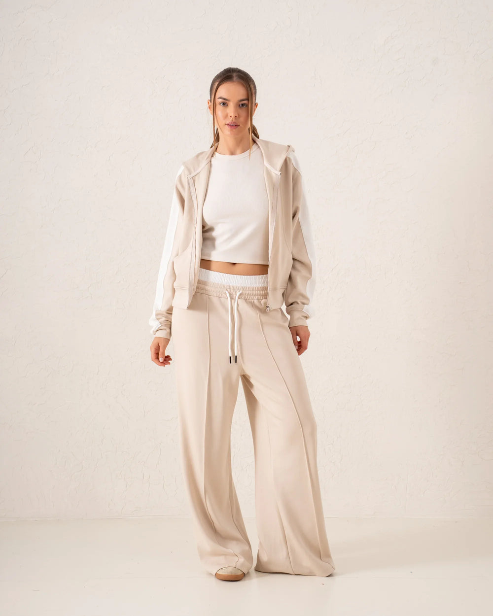 Contrast-Stripe Cropped Zip Hoodie - Venti