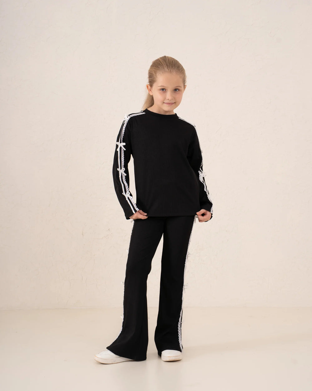 Ribbed Bow Trim Long Sleeve Top - Venti