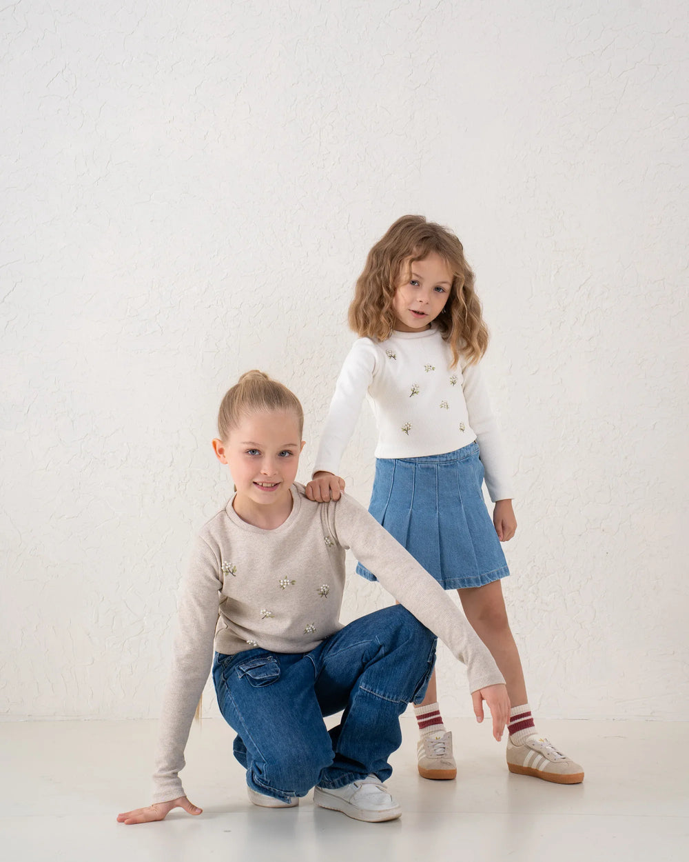 Embroidered Floral Ribbed Top - Venti