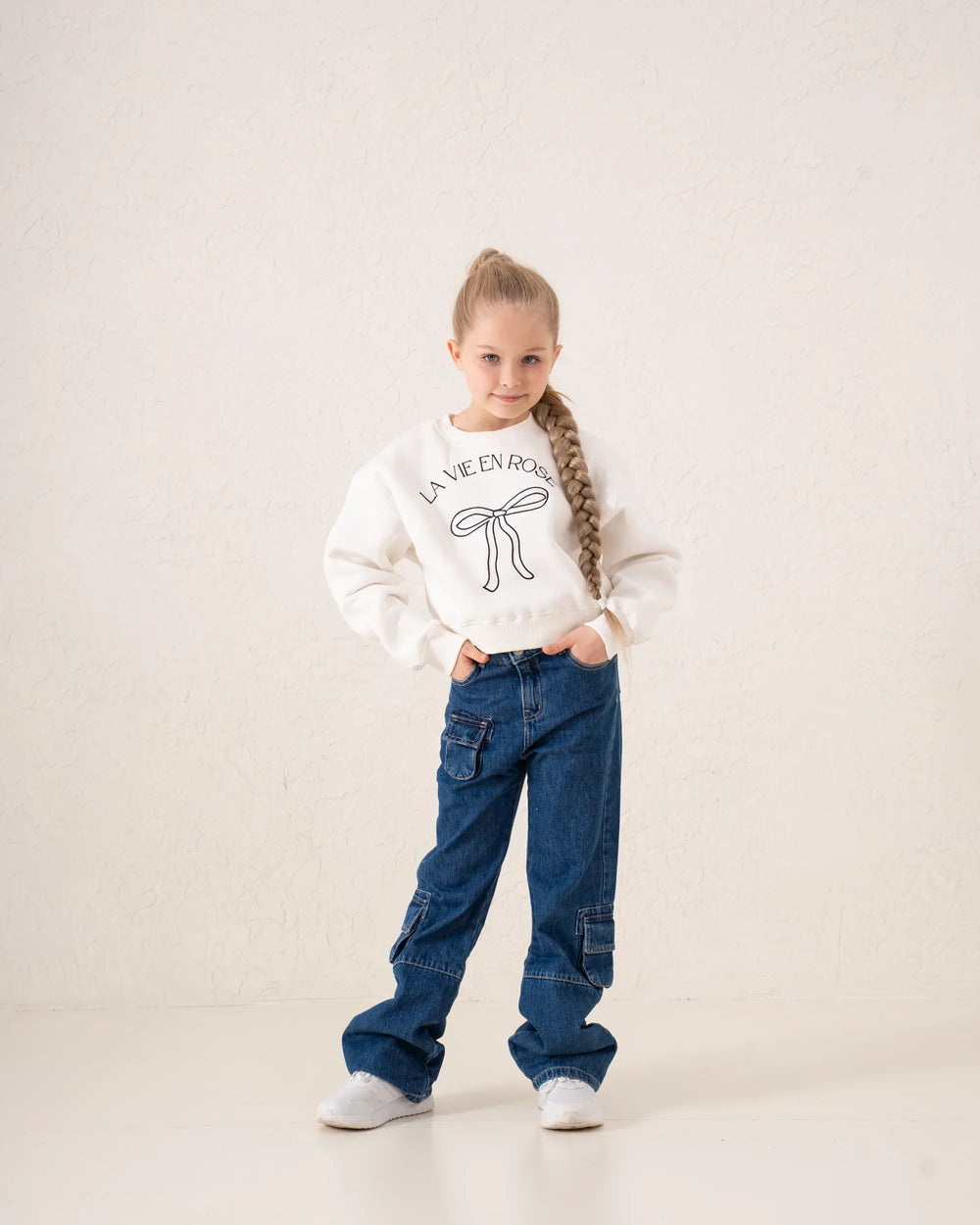 La Vie En Rose - Bow Graphic Sweatshirt - Venti