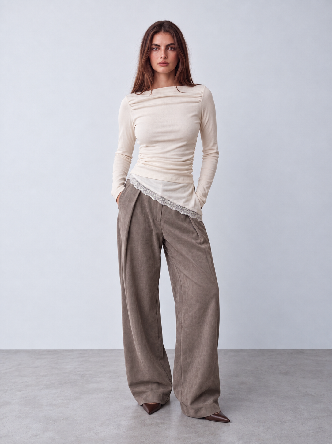 Women folded sides pants