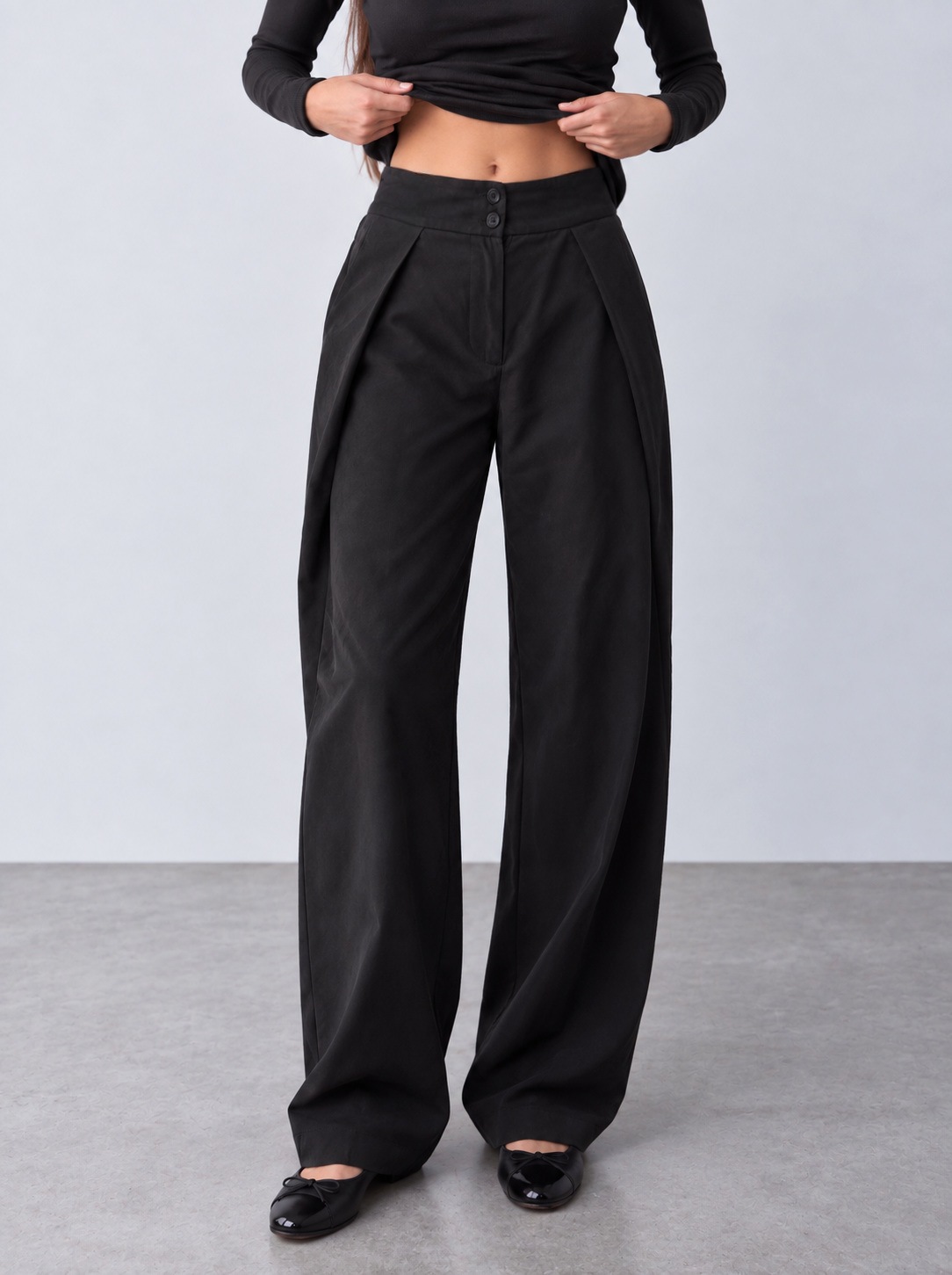 Women folded sides pants