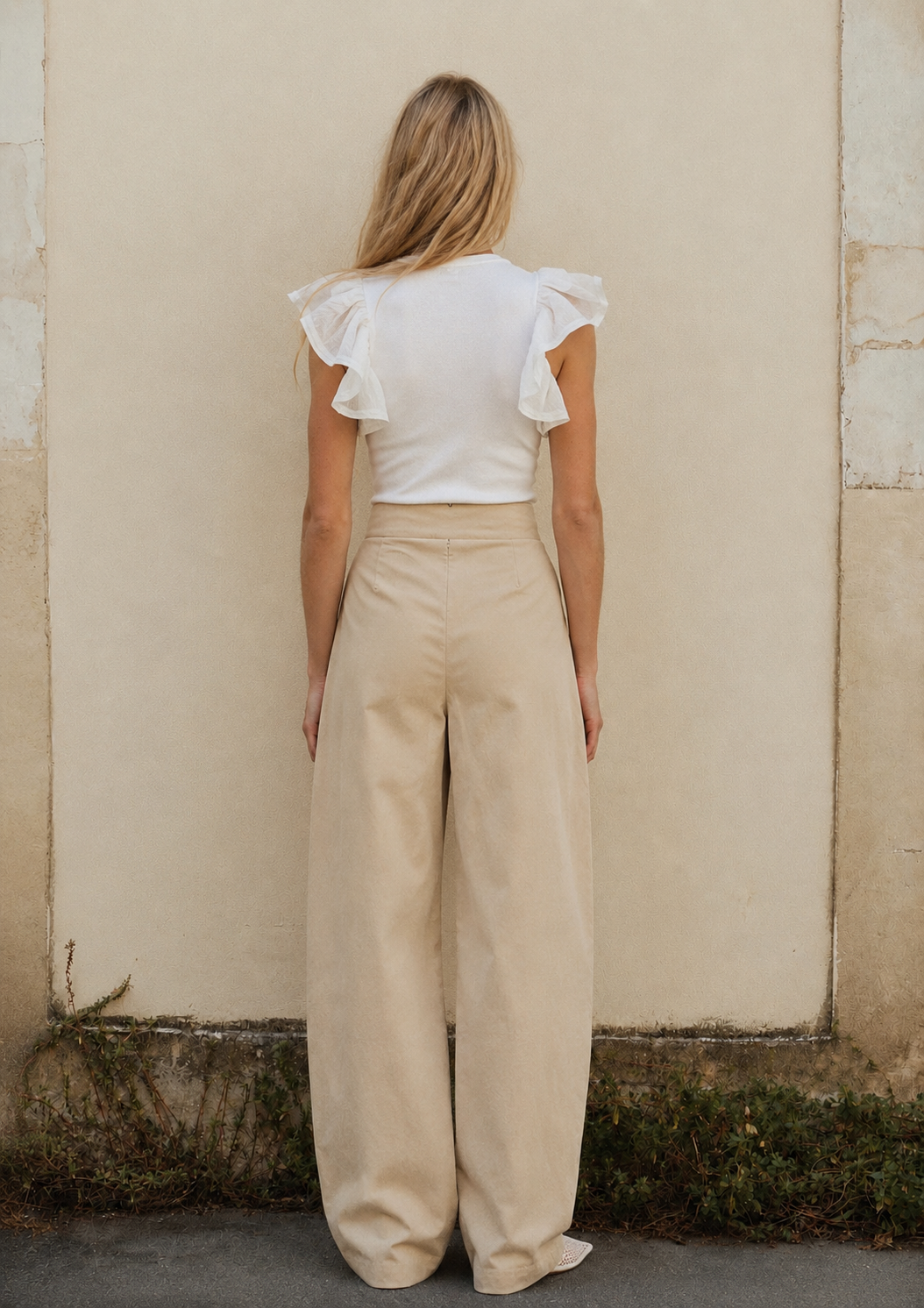 Women folded sides pants