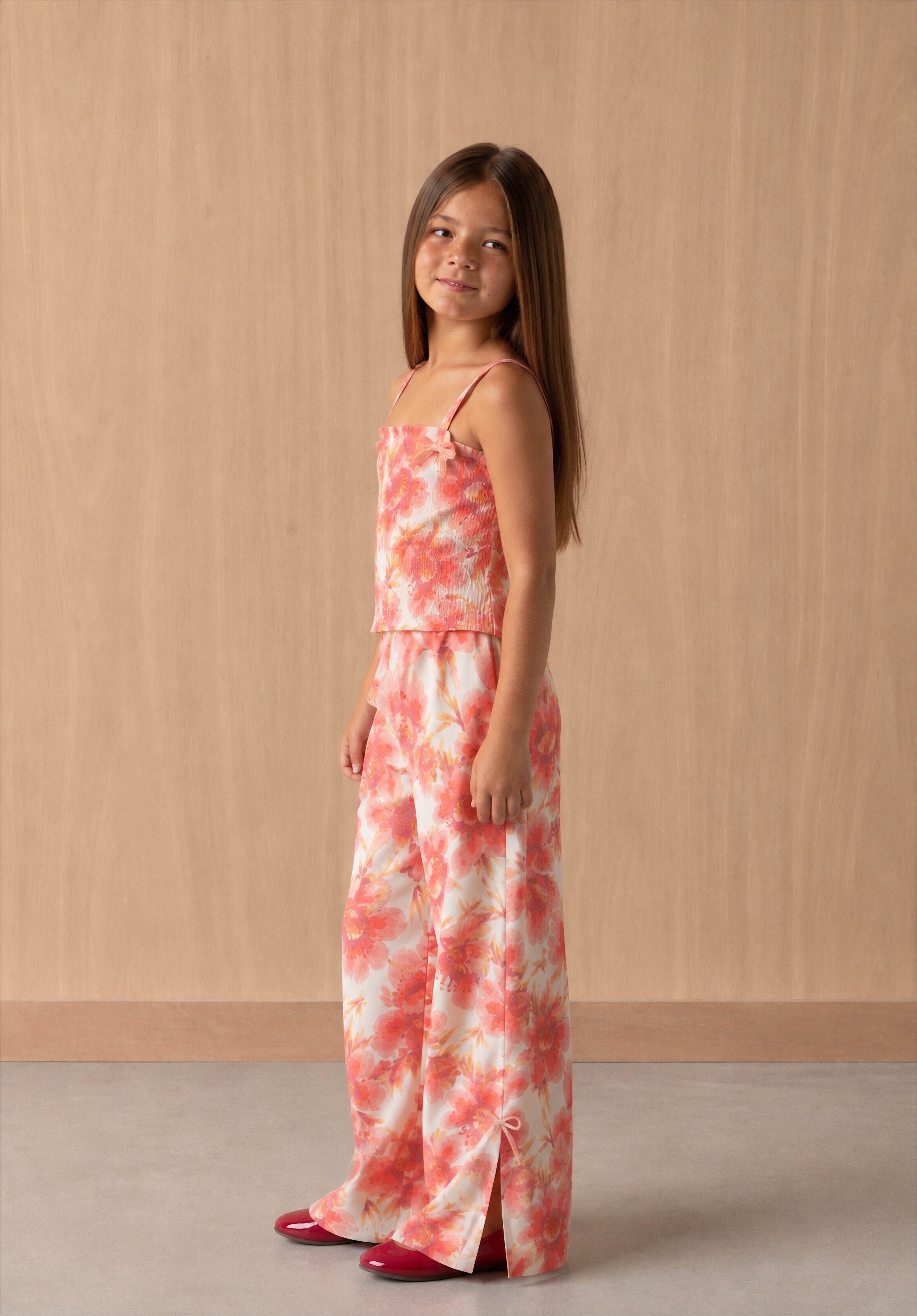 Girl pants with folded leg