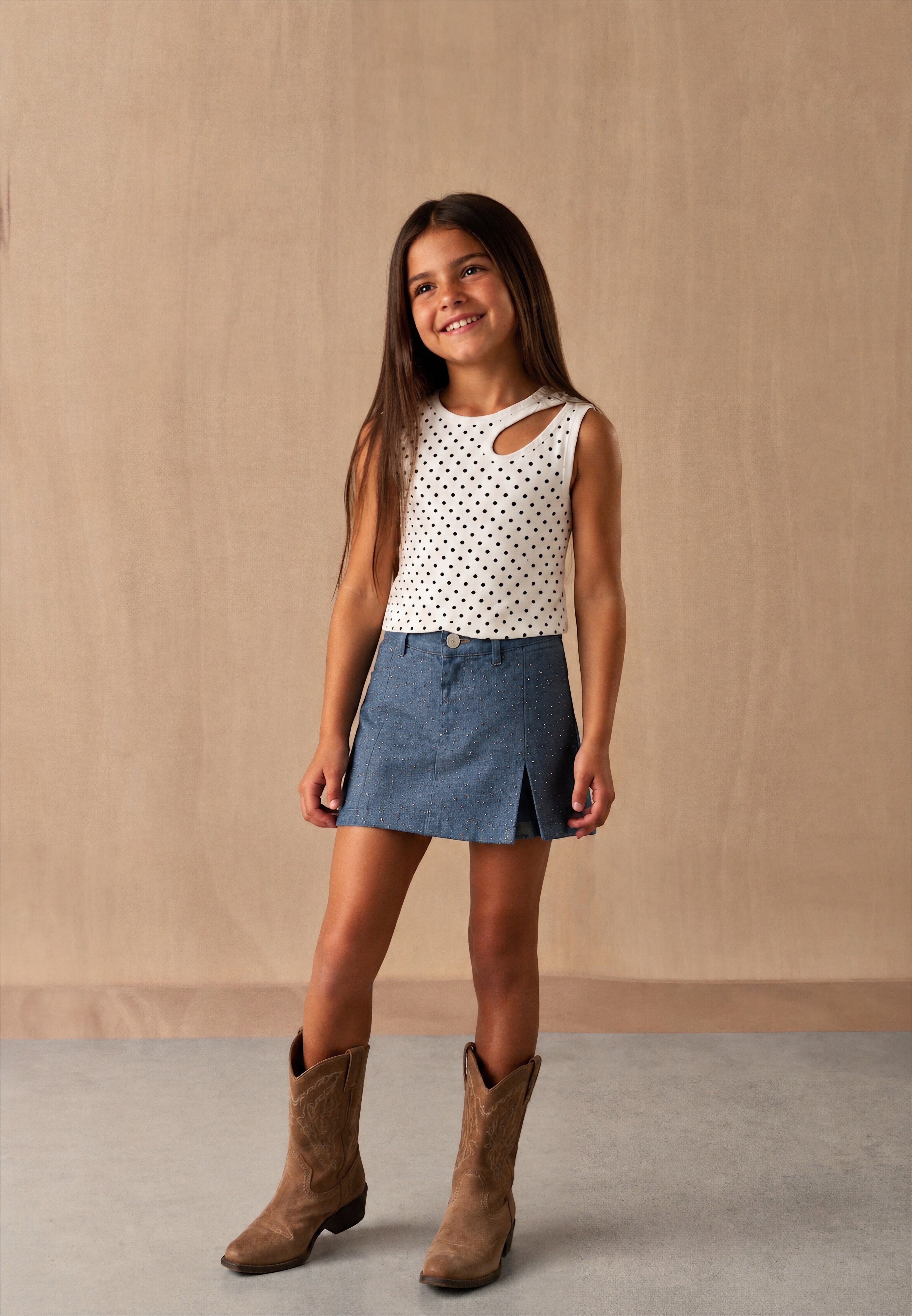 Girl open shoulder polka top