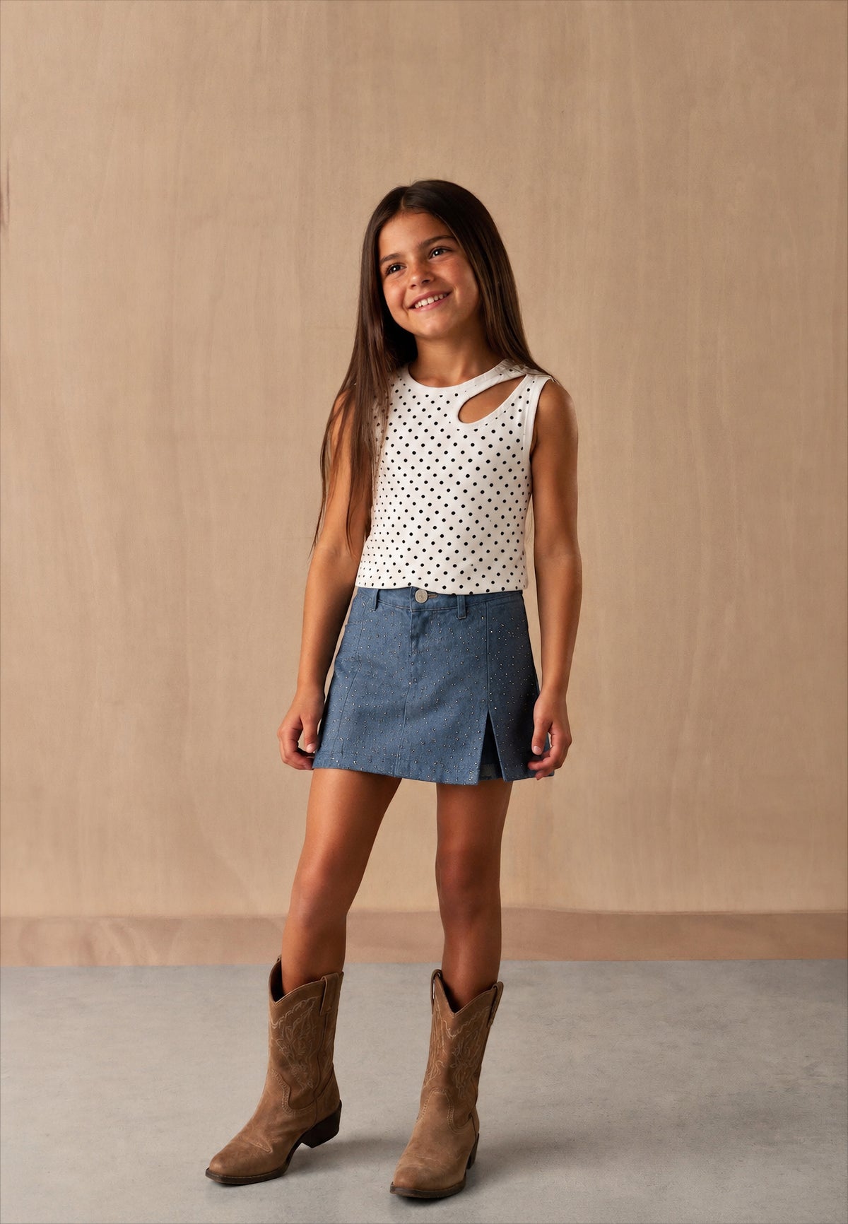 Girl open shoulder polka top