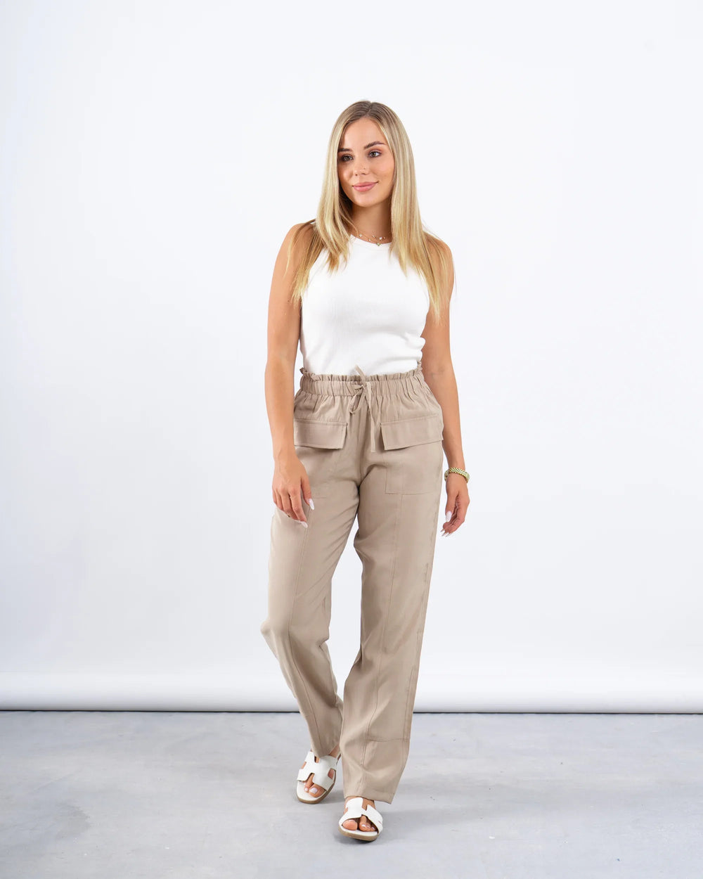 High-Waisted Cargo Pants - Venti