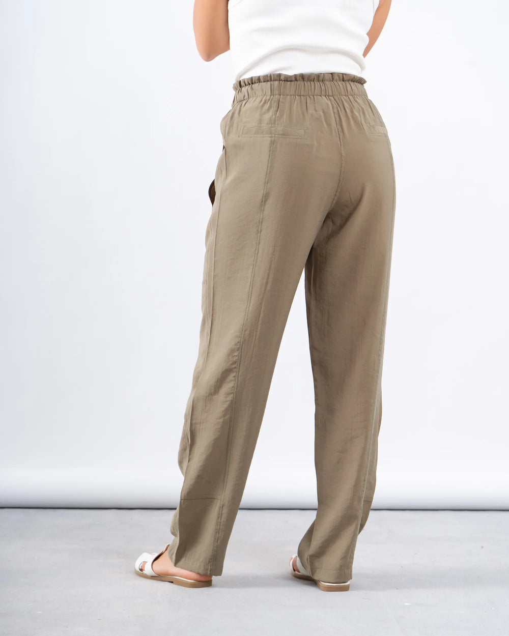 High-Waisted Cargo Pants - Venti