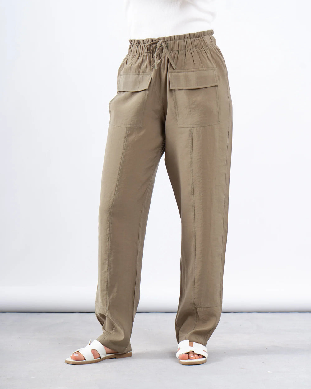High-Waisted Cargo Pants - Venti