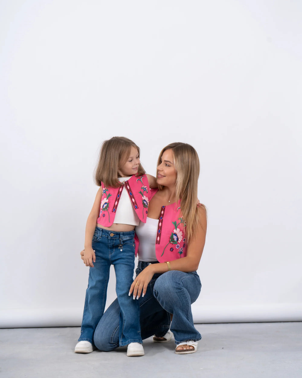 Embroidered Floral Vest - Venti