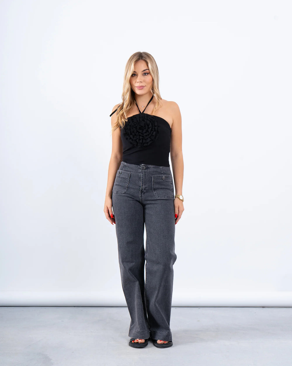 Pop-Out Flower Halter Top - Venti