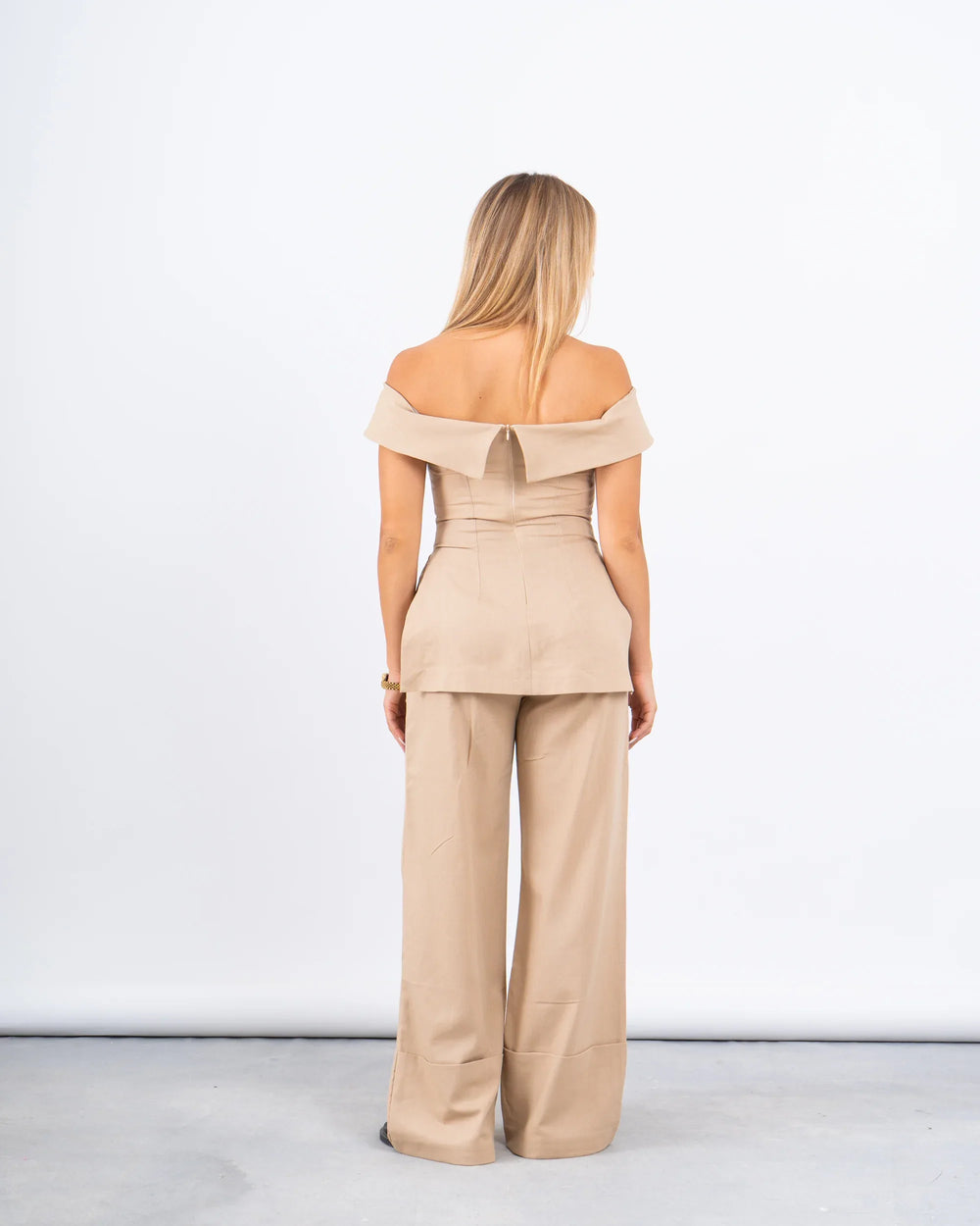 Off-Shoulder Fitted Top - Venti