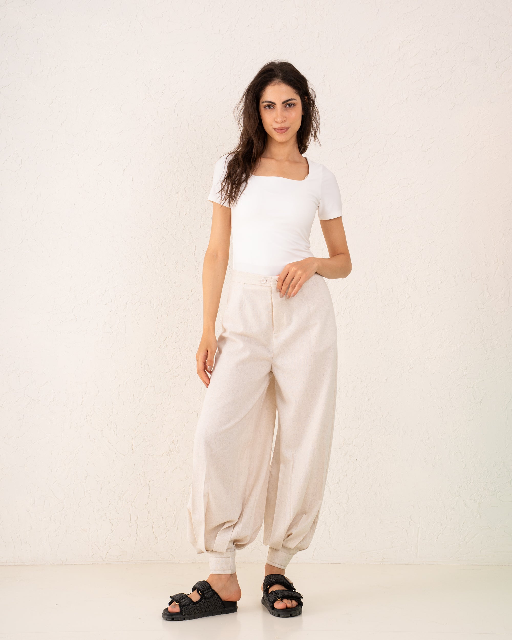 Women pleats cuffed pants
